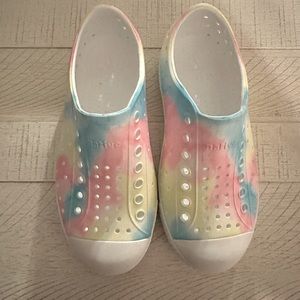 Girls native shoes